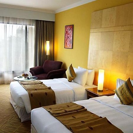 The Chancery Pavilion Bangalore Room photo